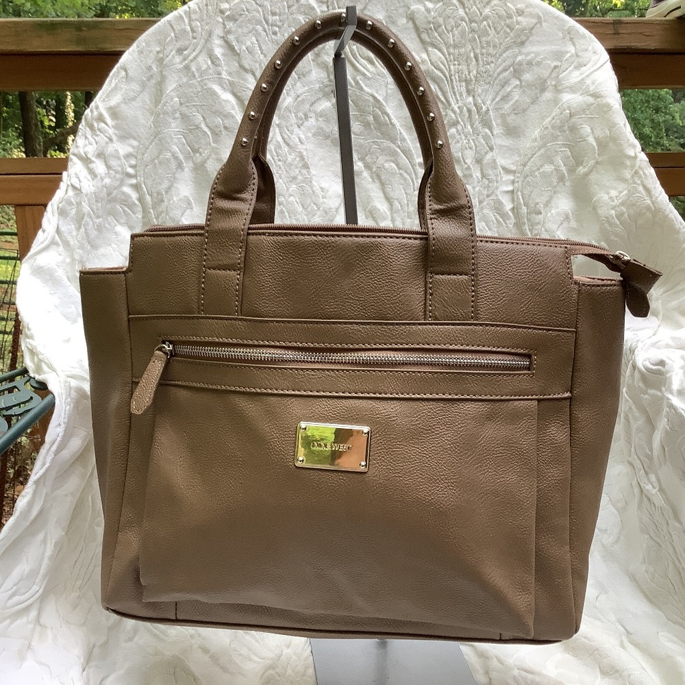 GUC Nine West Taupe hand shoulder bag